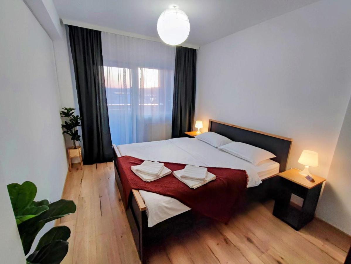 Apartment River Side With Terrace *